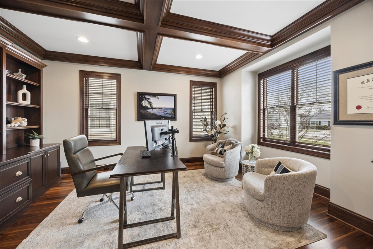 4620 Stonewall Avenue, Downers Grove, IL 60515