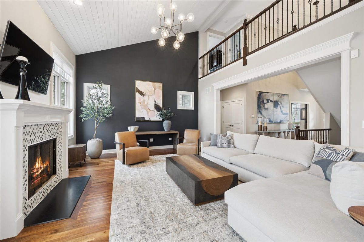 4620 Stonewall Avenue, Downers Grove, IL 60515