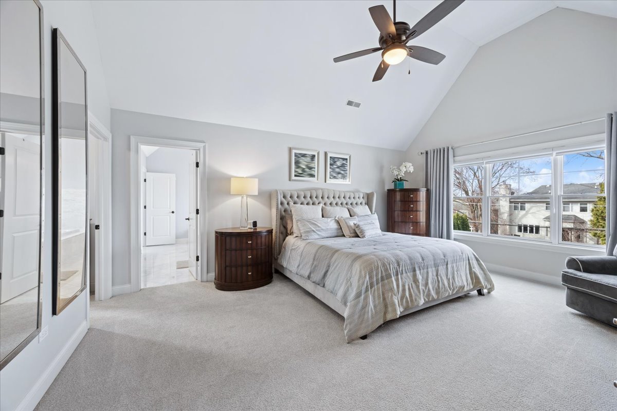 4620 Stonewall Avenue, Downers Grove, IL 60515