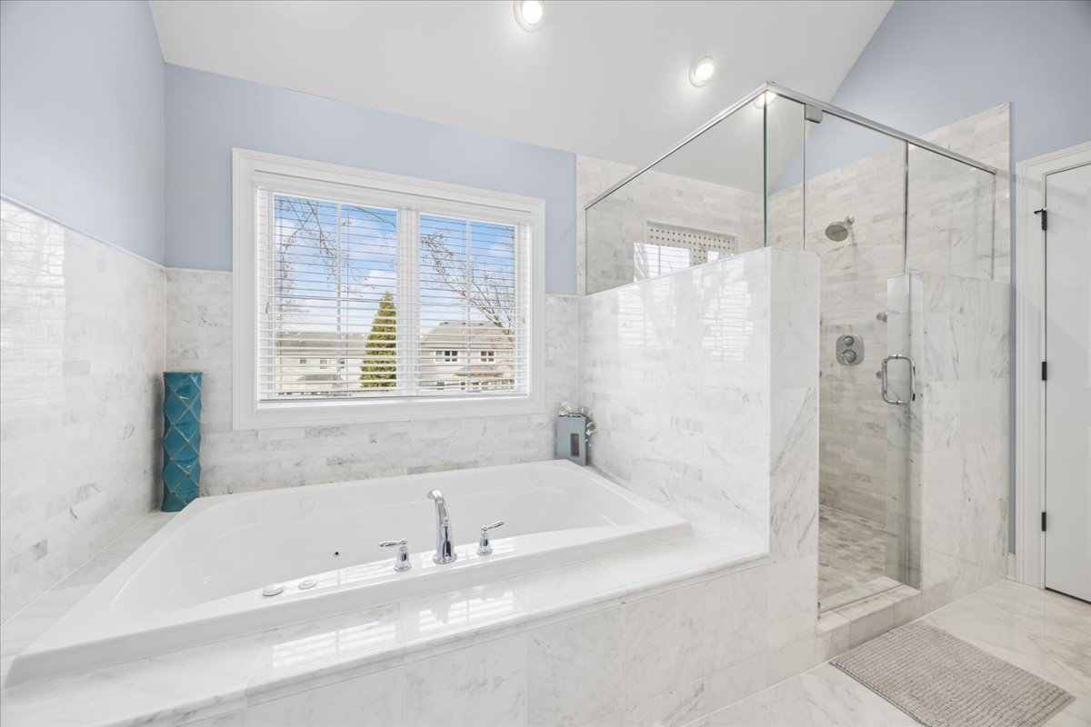 4620 Stonewall Avenue, Downers Grove, IL 60515