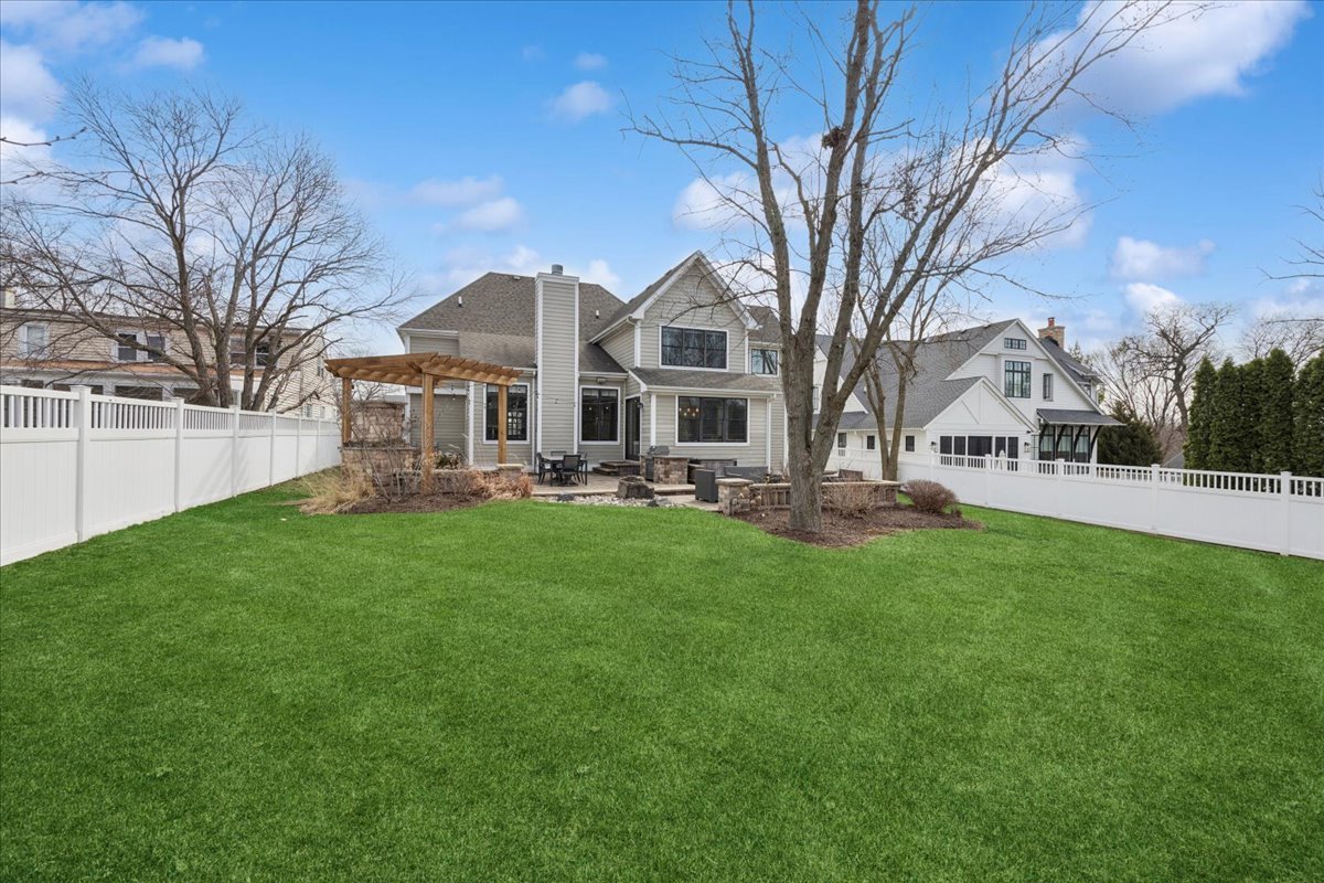 4620 Stonewall Avenue, Downers Grove, IL 60515