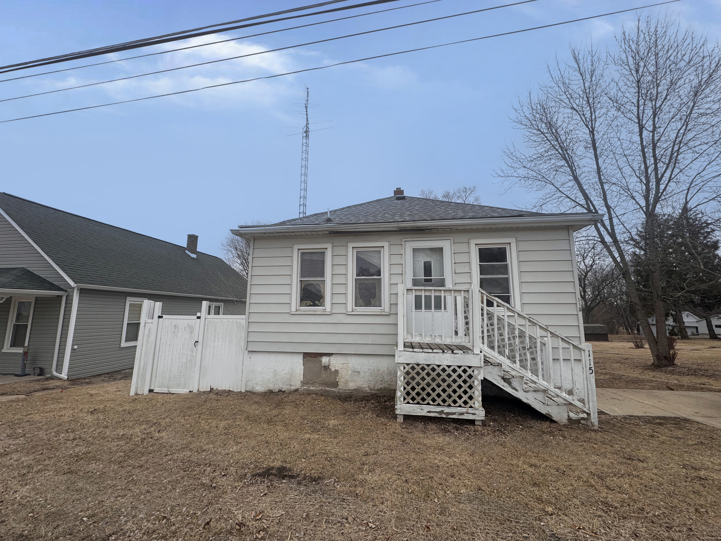 115 N Roberts Street, Mark, IL 61340