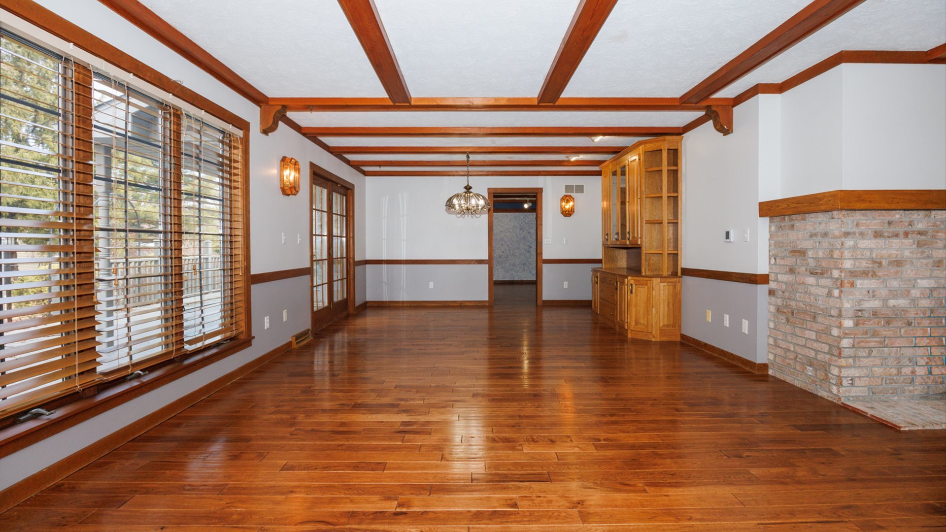 6 Pepper Wood Court, Towanda, IL 61776