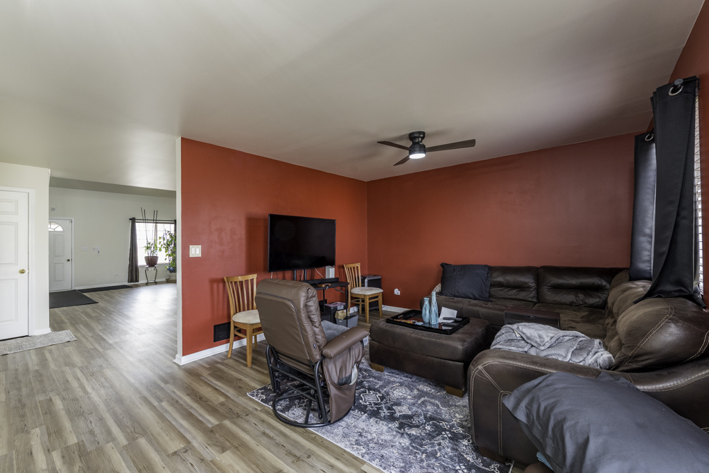 2020 DAWN Lane, Zion, IL 60099