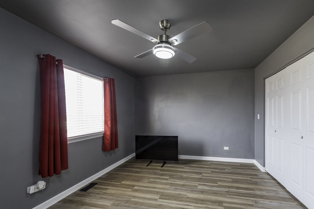 2020 DAWN Lane, Zion, IL 60099