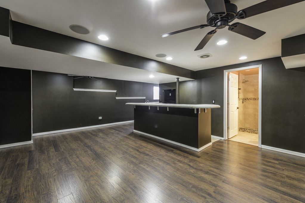 2020 DAWN Lane, Zion, IL 60099