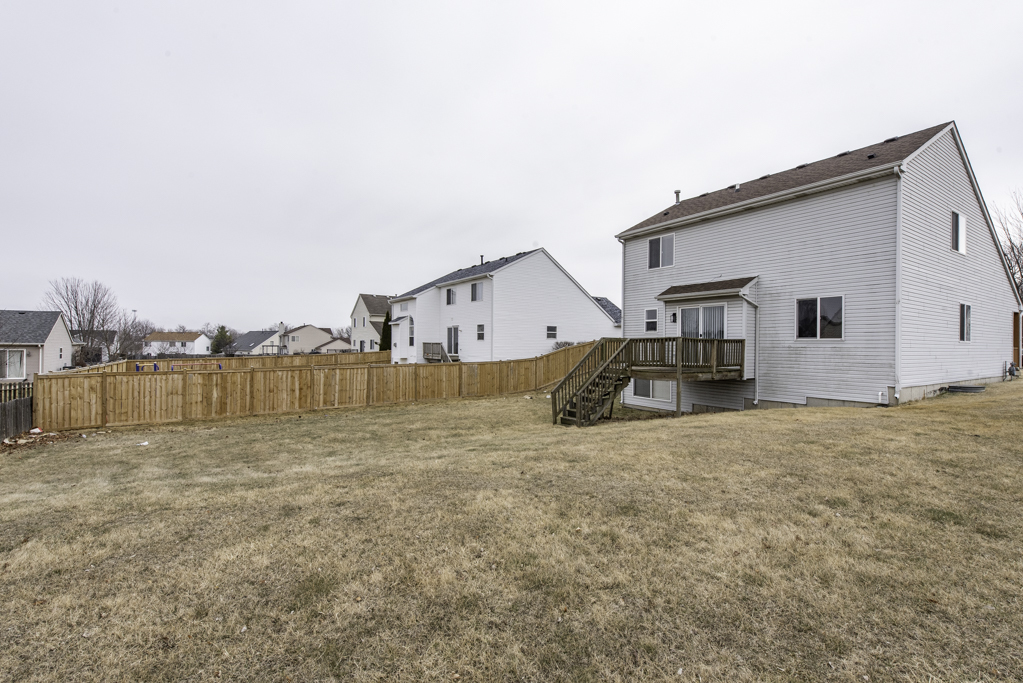 2020 DAWN Lane, Zion, IL 60099