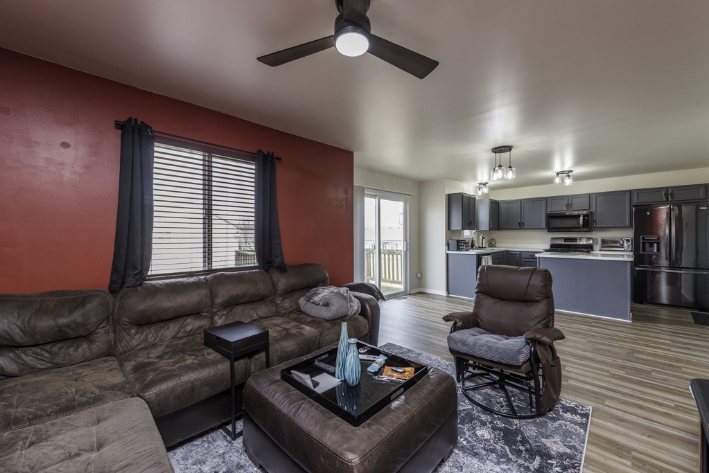 2020 DAWN Lane, Zion, IL 60099