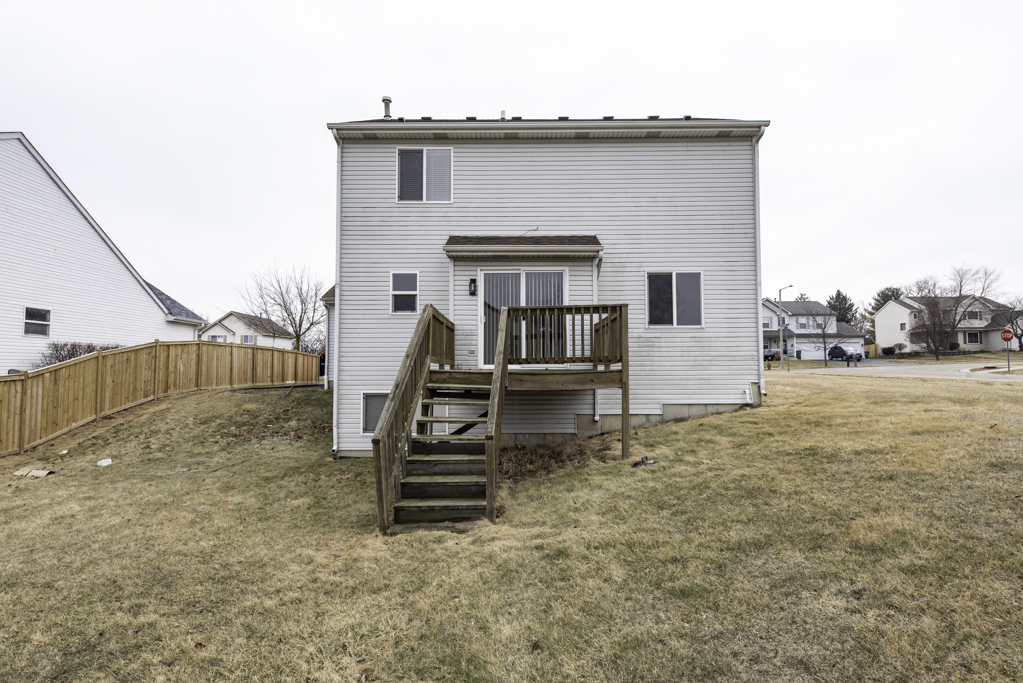 2020 DAWN Lane, Zion, IL 60099