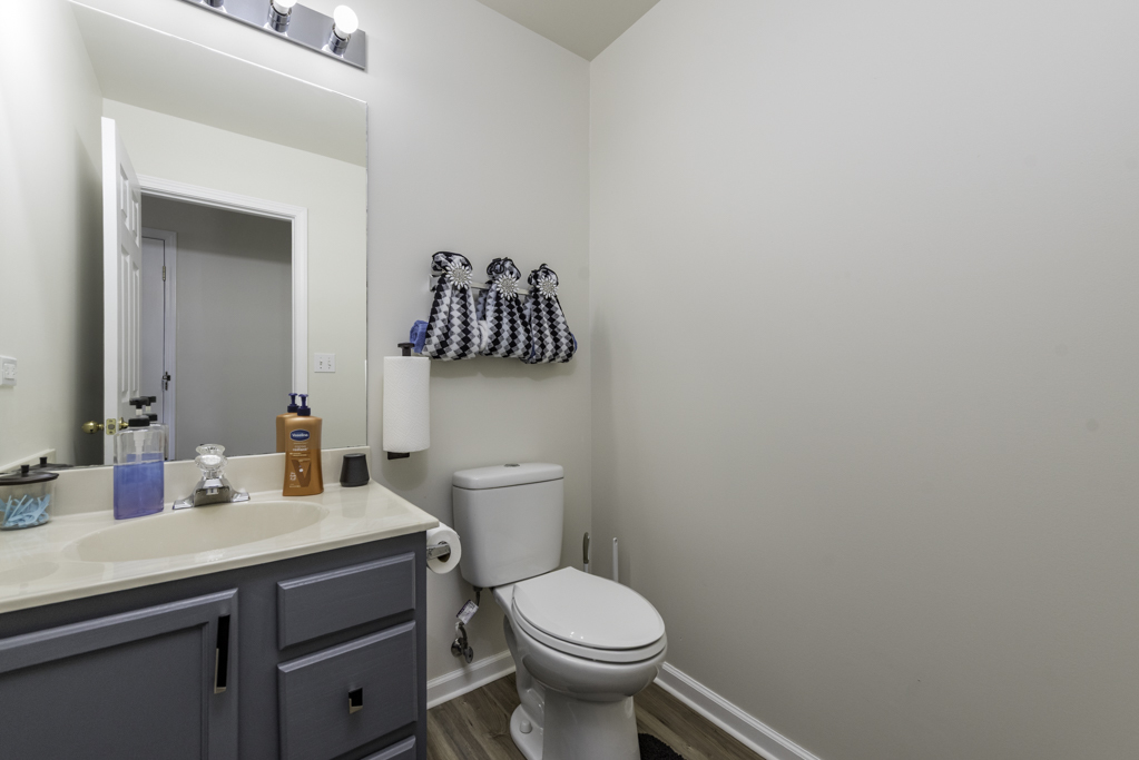 2020 DAWN Lane, Zion, IL 60099