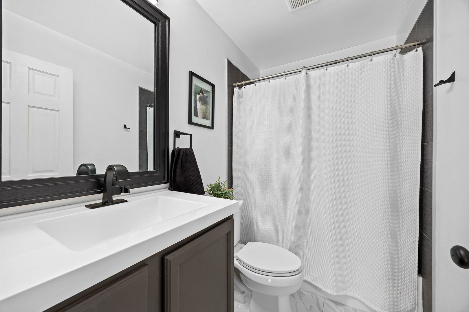 907 THORNWOOD Court #2, St. Charles, IL 60174