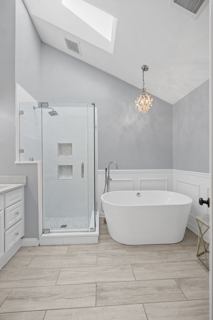 907 THORNWOOD Court #2, St. Charles, IL 60174