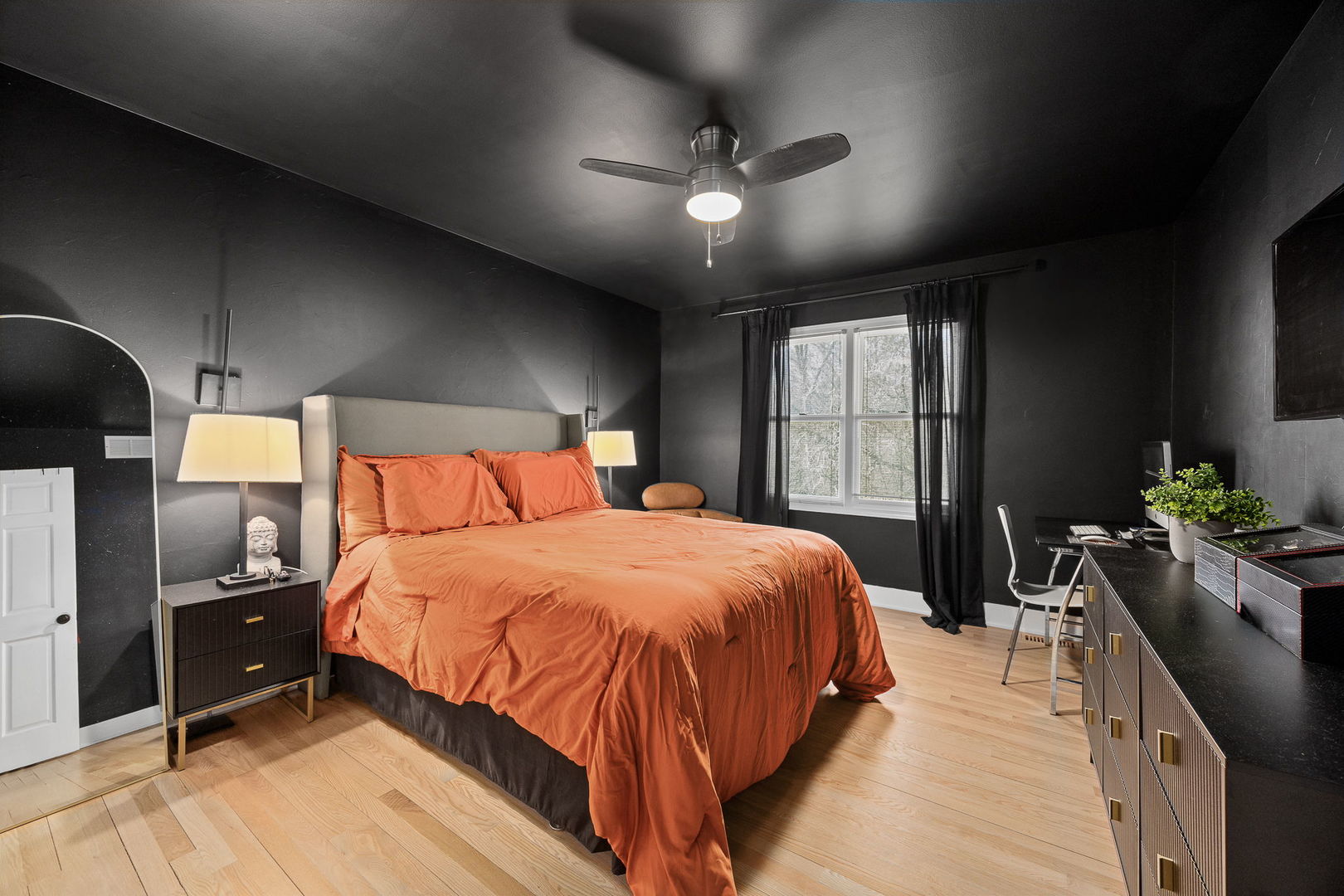 907 THORNWOOD Court #2, St. Charles, IL 60174