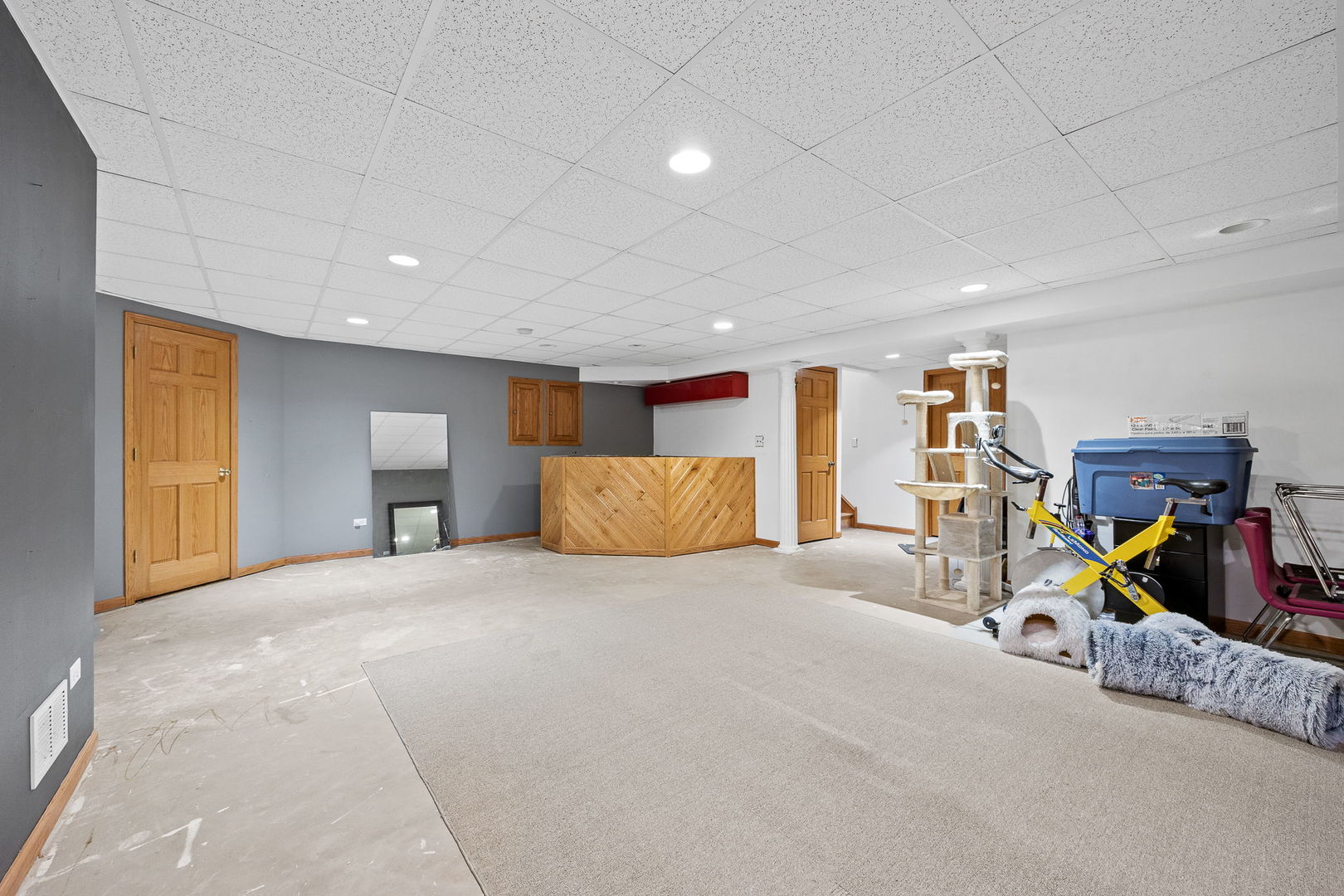 907 THORNWOOD Court #2, St. Charles, IL 60174