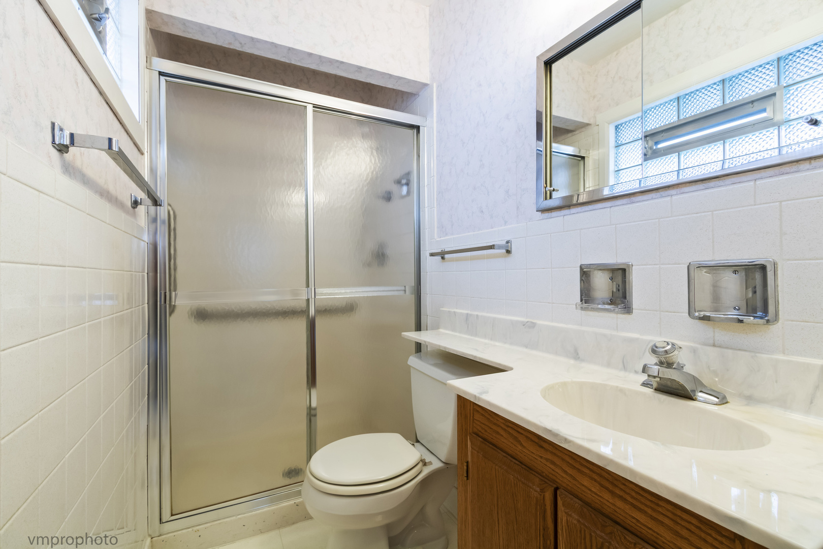 951 Lonsdale Road, Elk Grove Village, IL 60007