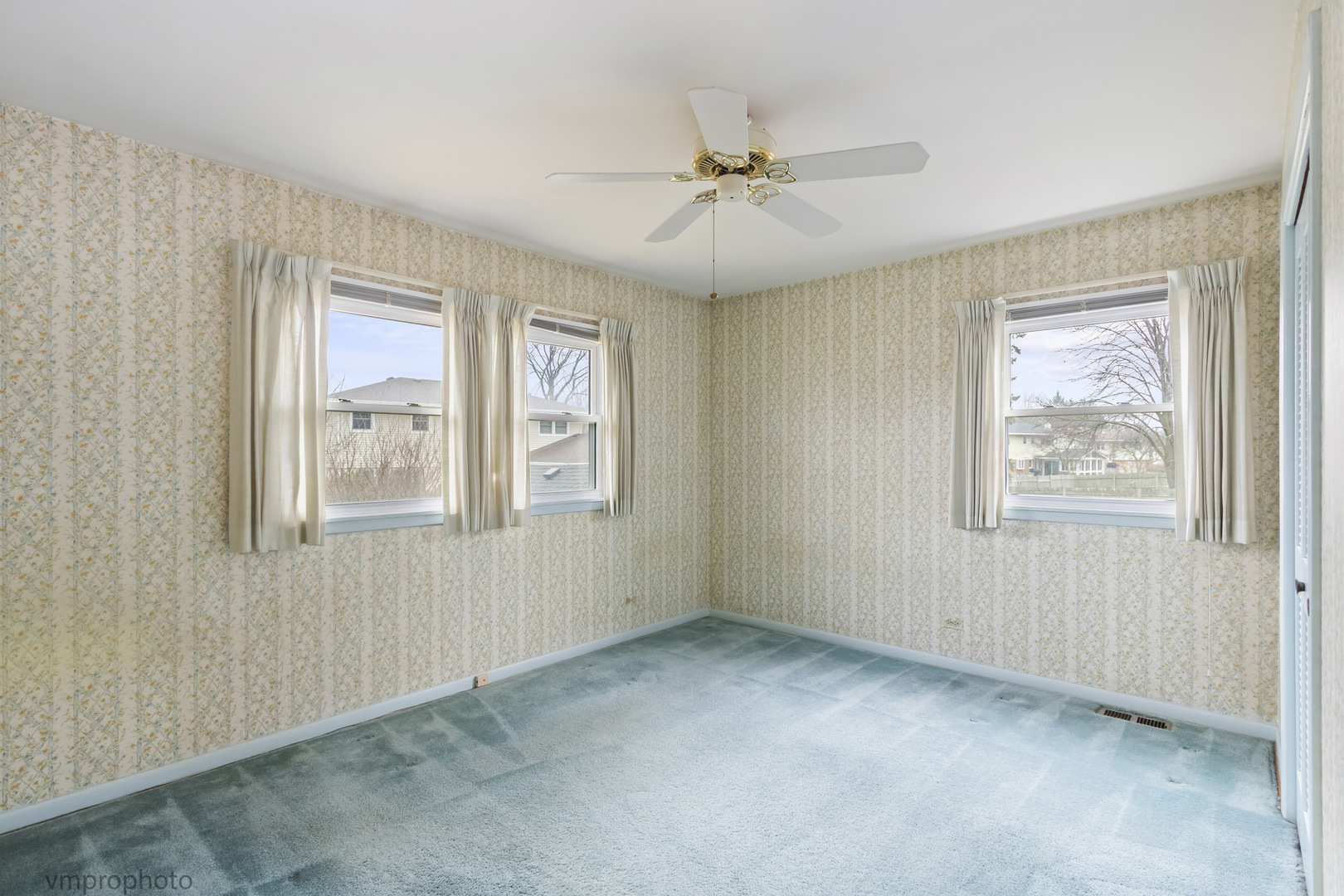 951 Lonsdale Road, Elk Grove Village, IL 60007