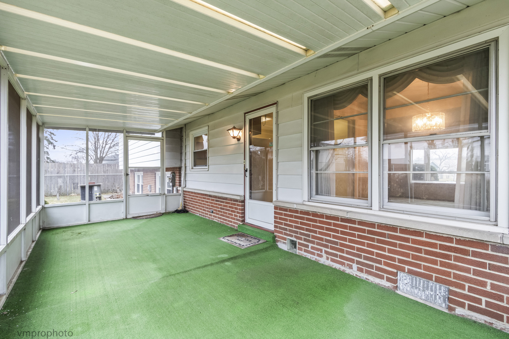 951 Lonsdale Road, Elk Grove Village, IL 60007