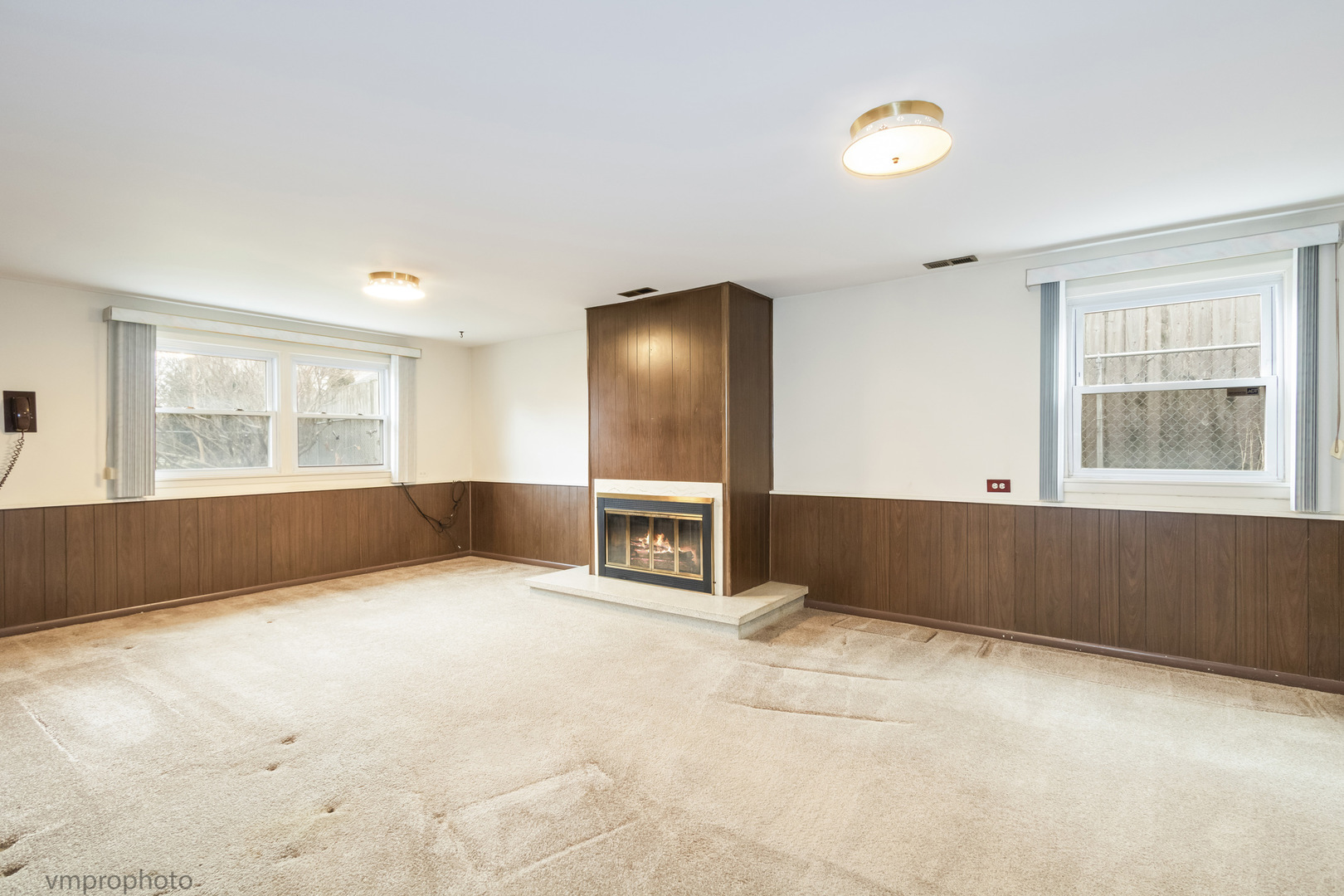 951 Lonsdale Road, Elk Grove Village, IL 60007