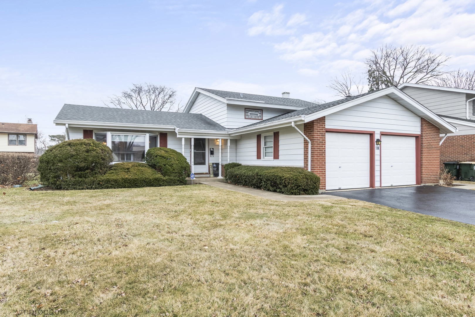 951 Longsdale Road, Elk Grove Village, IL 60007