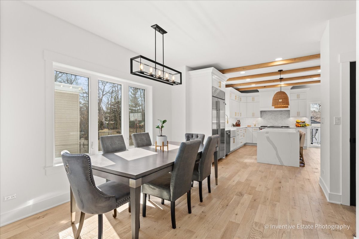 238 N Geneva Avenue, Elmhurst, IL 60126