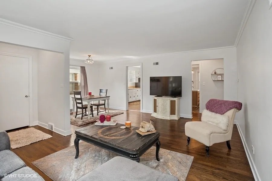 540 S Evergreen Avenue, Arlington Heights, IL 60005