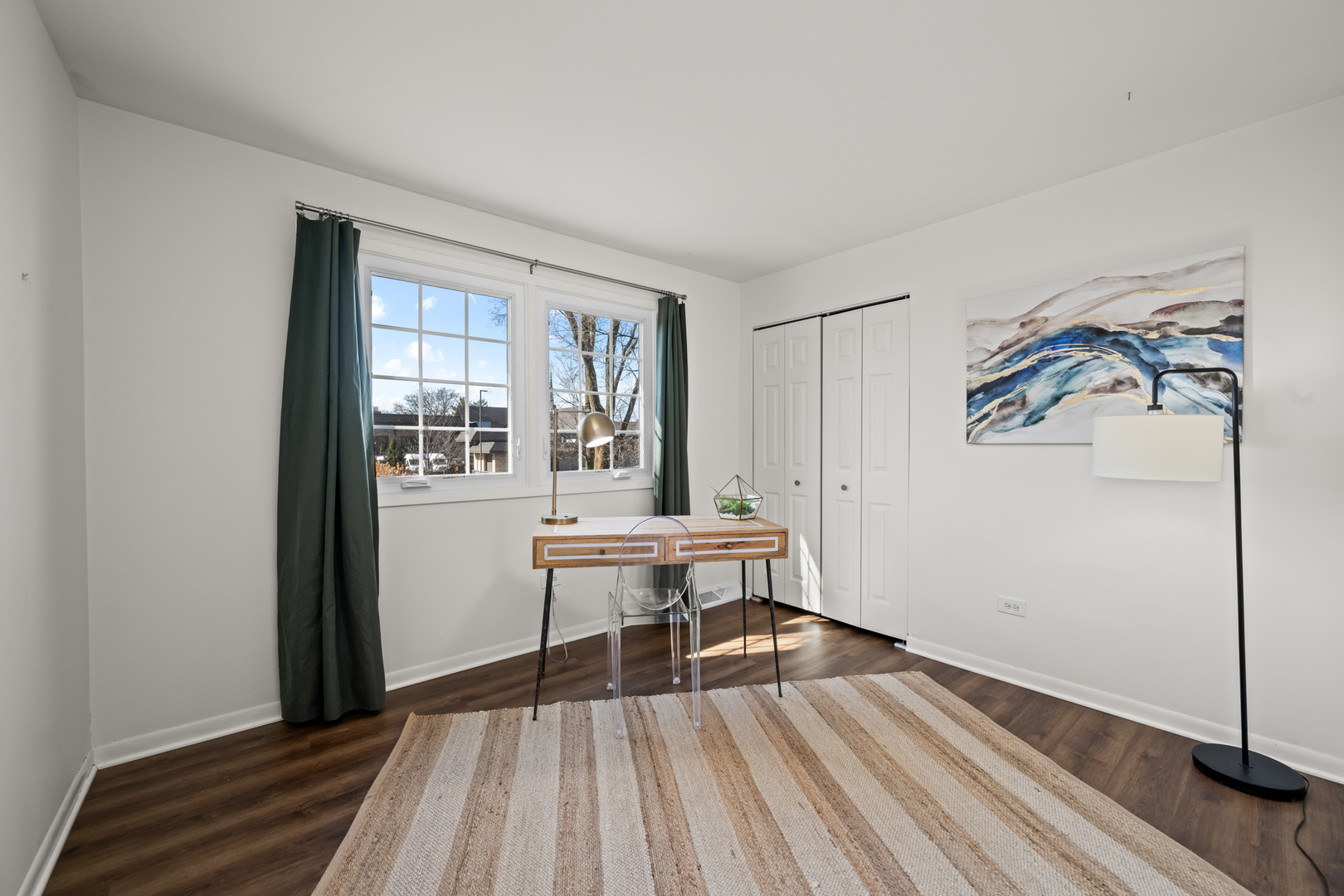 1320 N Douglas Avenue, Arlington Heights, IL 60004