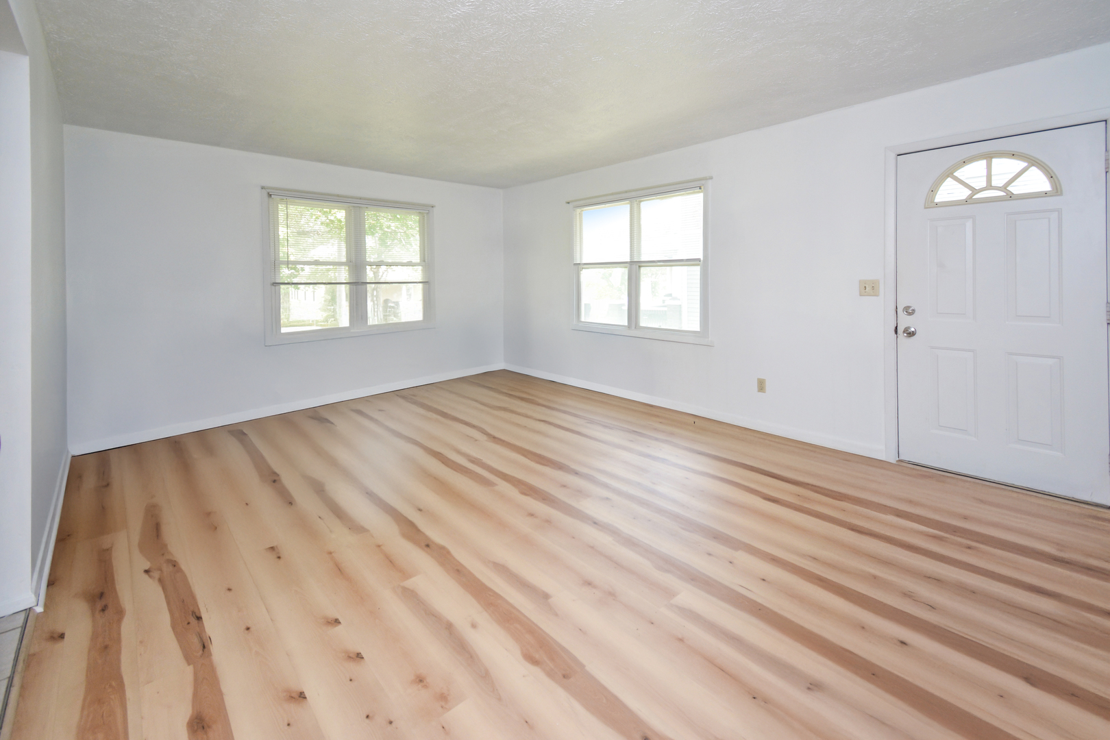 107 E Division Street, Bloomington, IL 61701