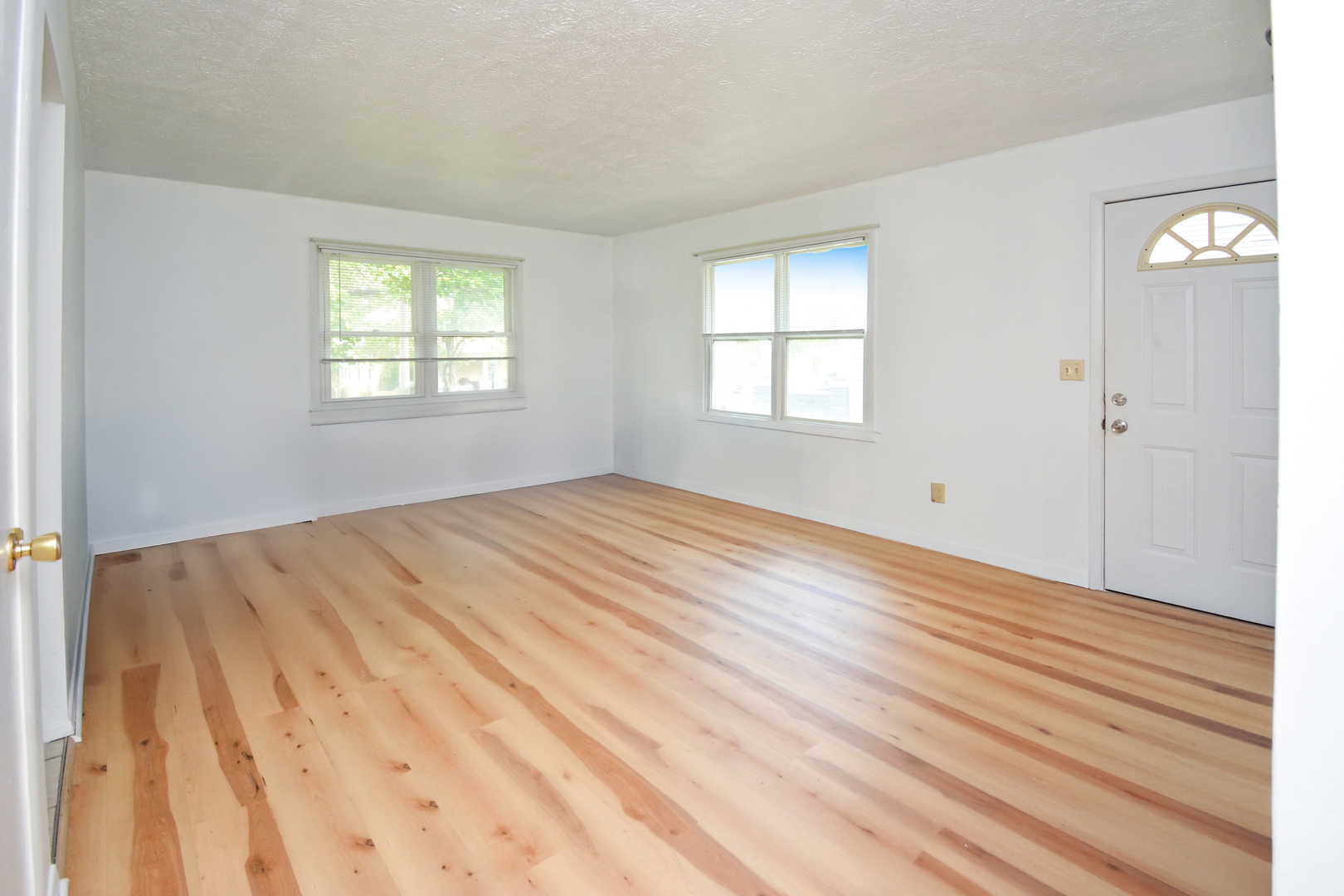 107 E Division Street, Bloomington, IL 61701