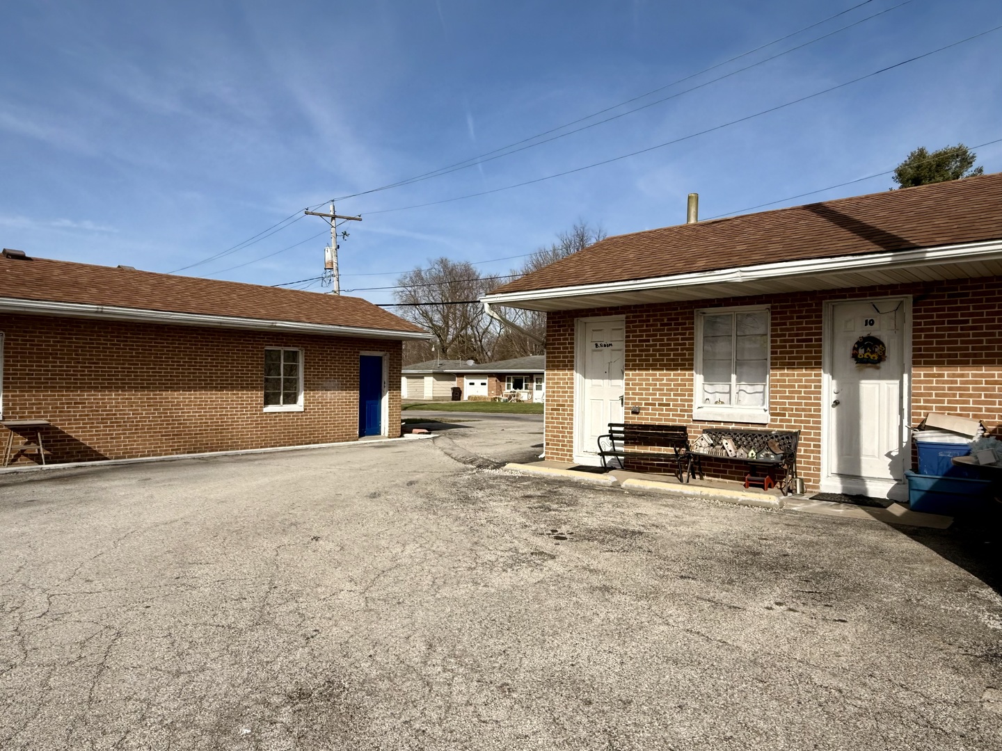 901 State Route 10 West, Clinton, IL 61727