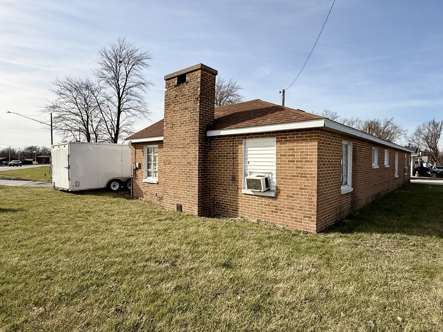 901 State Route 10 West, Clinton, IL 61727