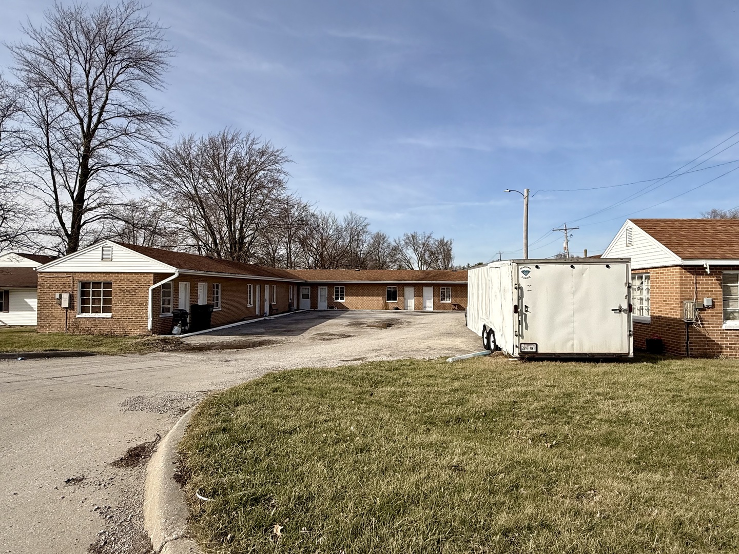 901 State Route 10 West, Clinton, IL 61727