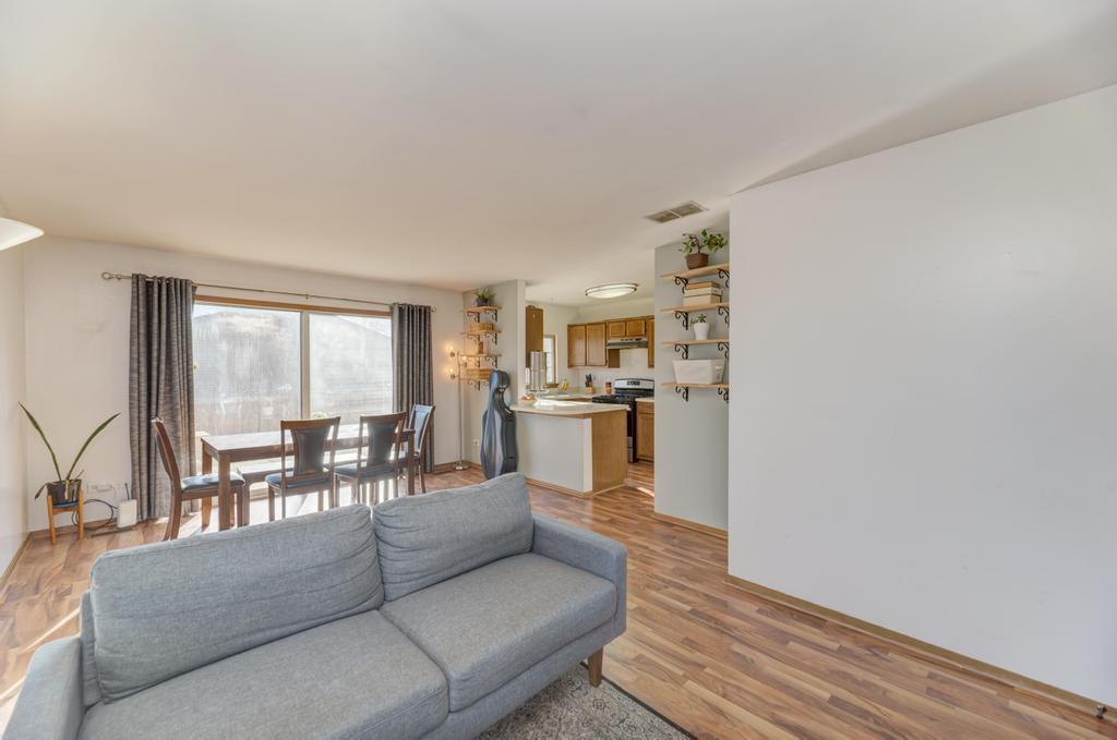 7583 WATERFORD Drive #7583, Hanover Park, IL 60133