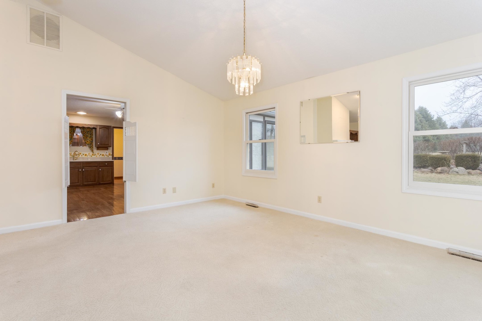 19710 Nottingham Drive, Downs, IL 61736