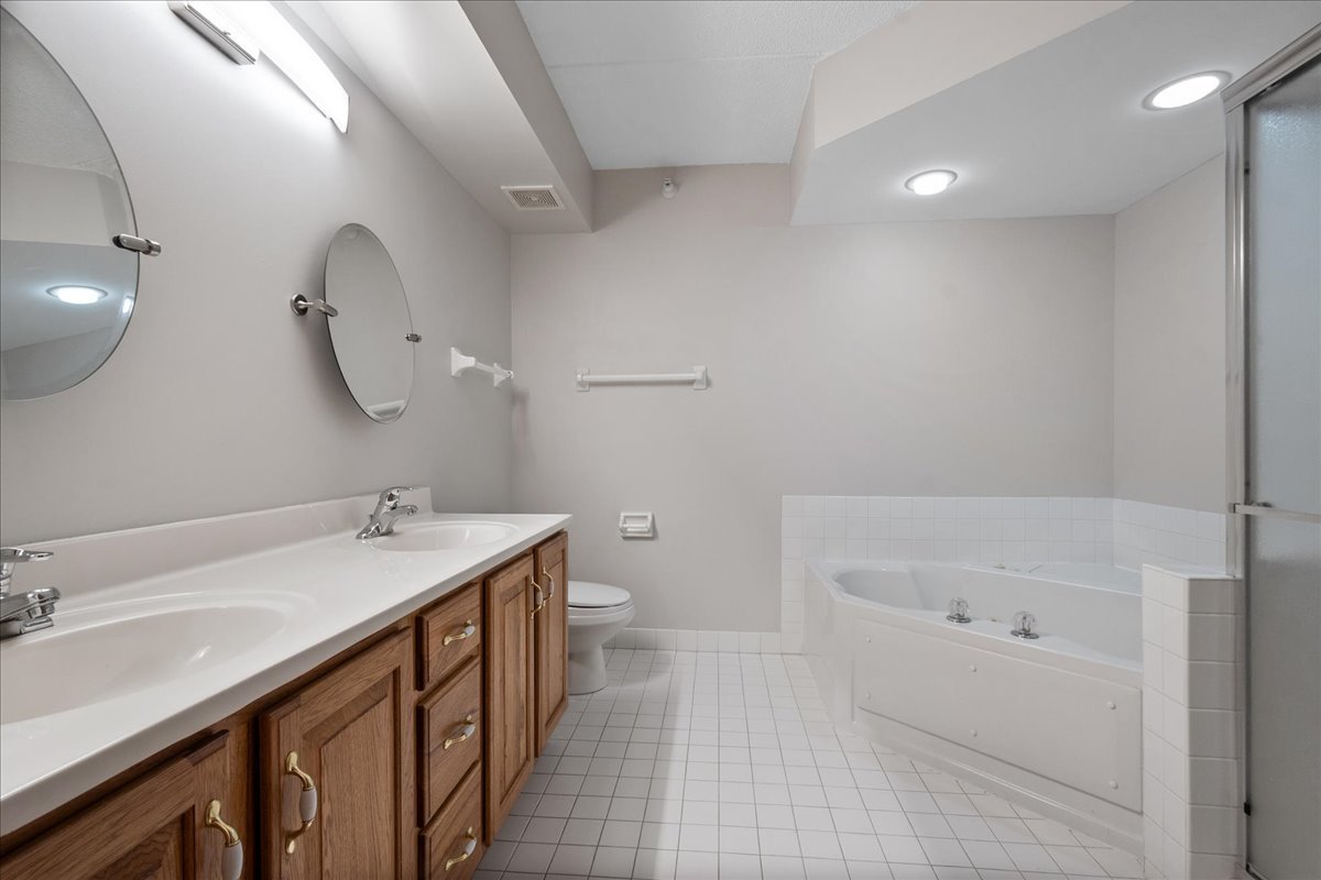 400 S Northwest Highway #301B, Park Ridge, IL 60068