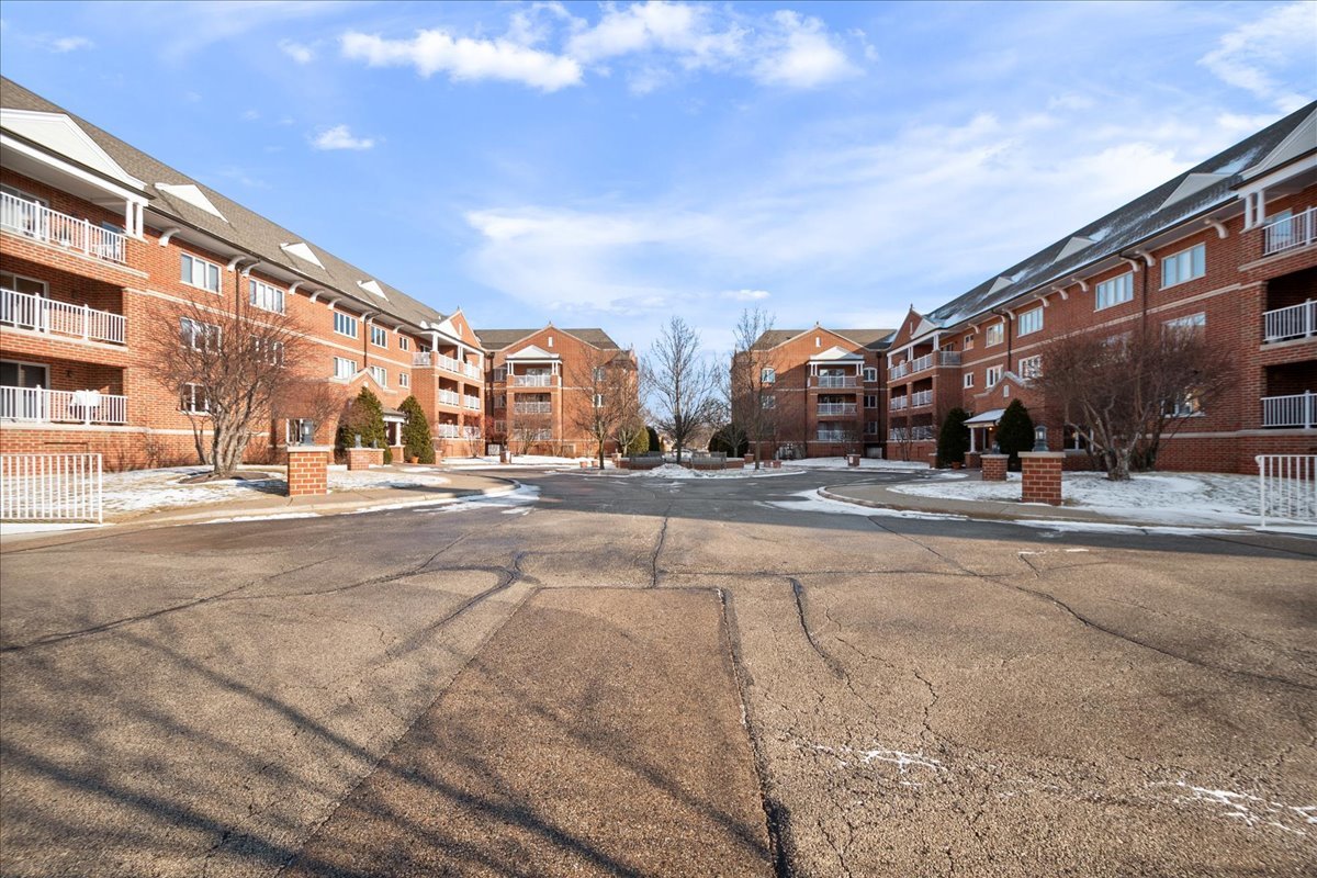 400 S Northwest Highway #301B, Park Ridge, IL 60068