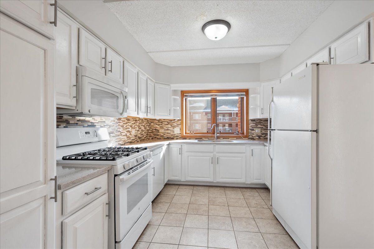 400 S Northwest Highway #301B, Park Ridge, IL 60068