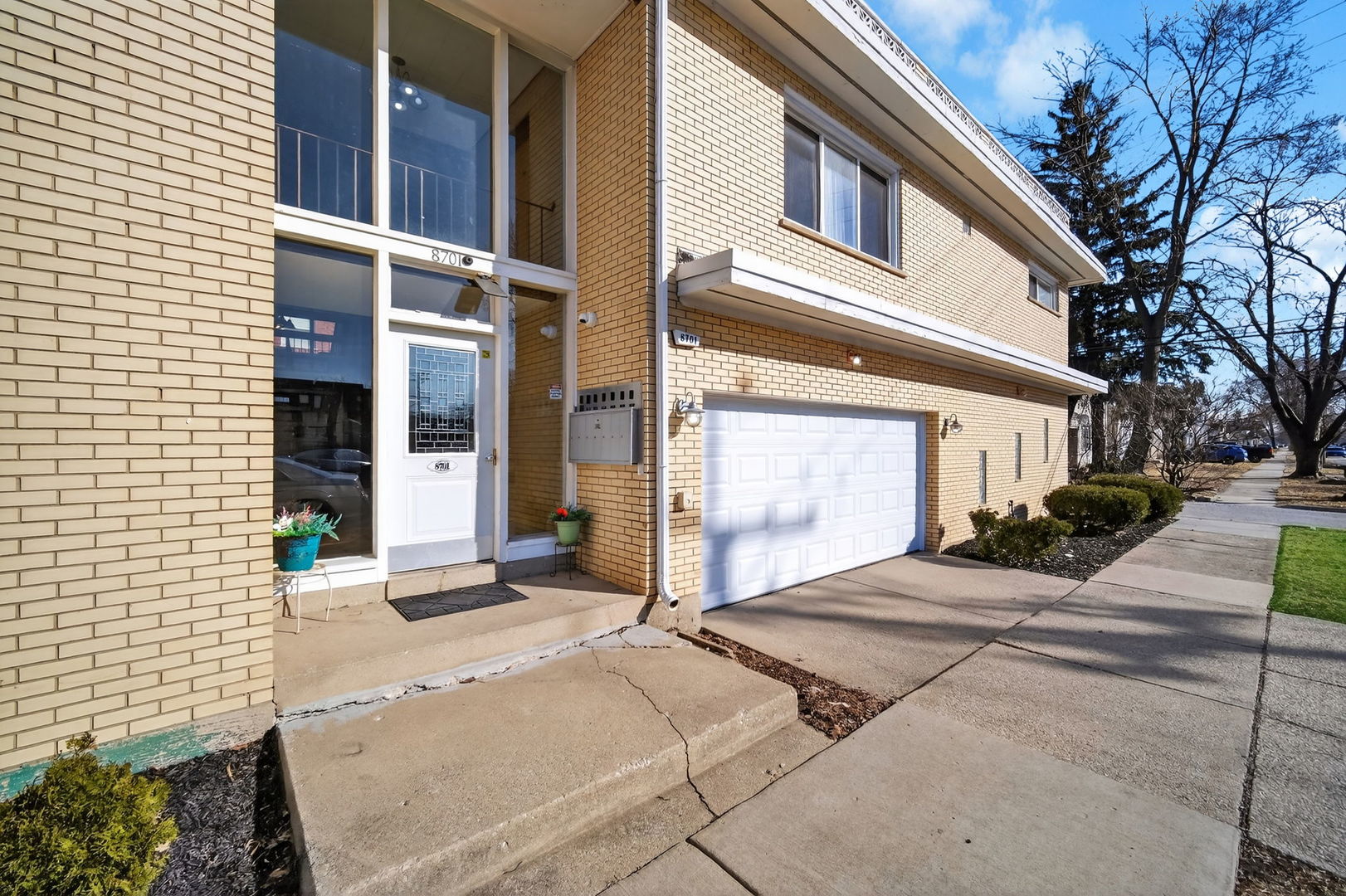 8701 S SACRAMENTO Avenue #2SE, Evergreen Park, IL 60805