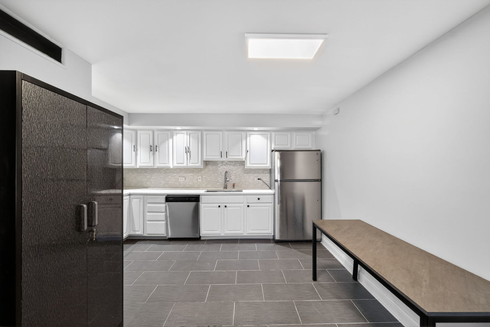 8701 S SACRAMENTO Avenue #2SE, Evergreen Park, IL 60805