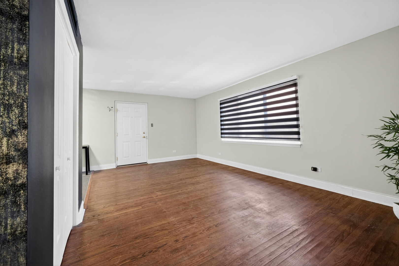 8701 S SACRAMENTO Avenue #2SE, Evergreen Park, IL 60805