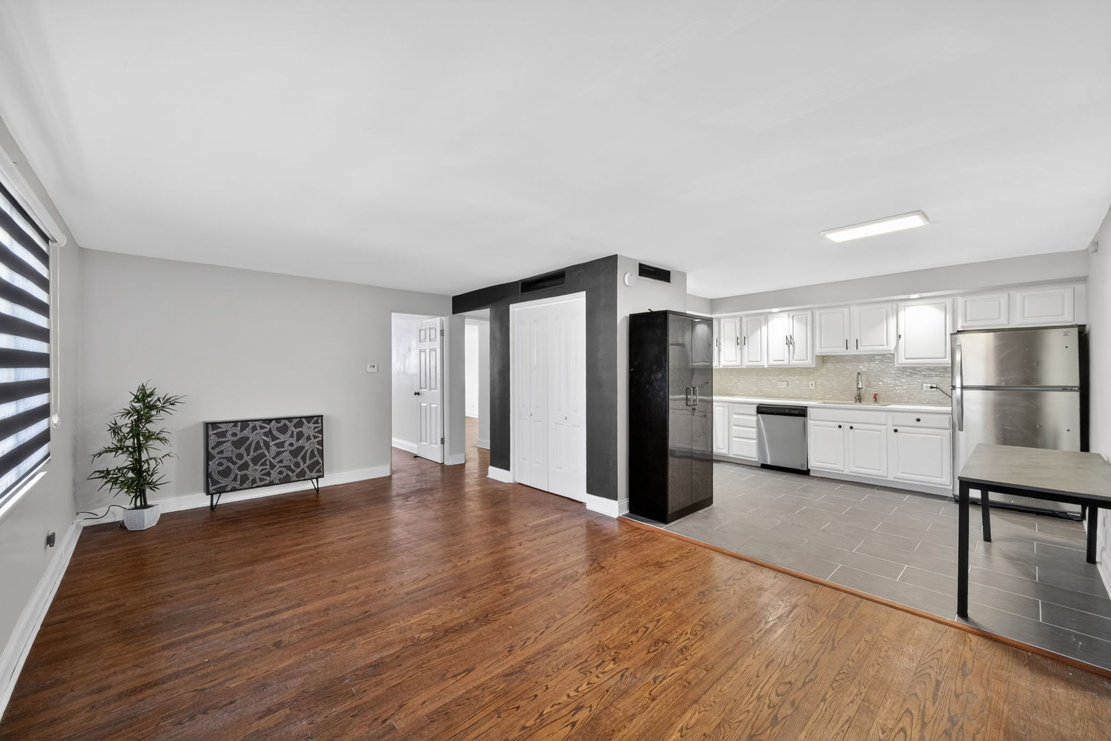 8701 S SACRAMENTO Avenue #2SE, Evergreen Park, IL 60805