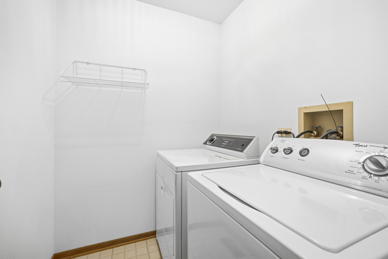 9424 Quail Trail, Tinley Park, IL 60487