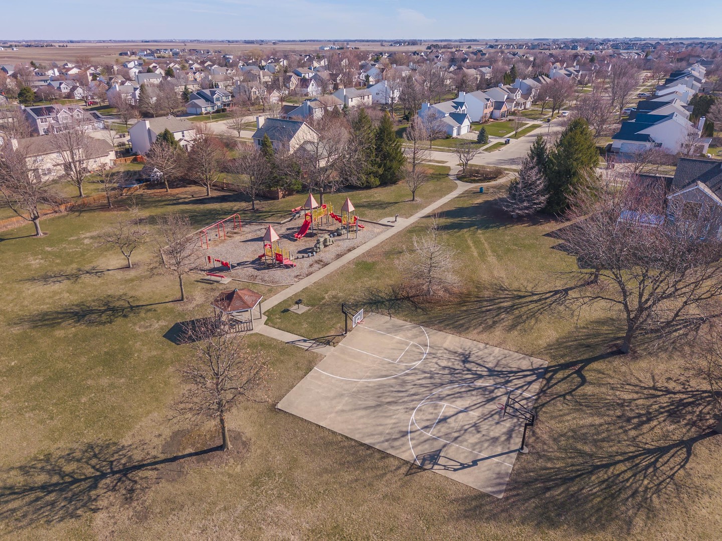 3304 Barrington Road, Bloomington, IL 61704