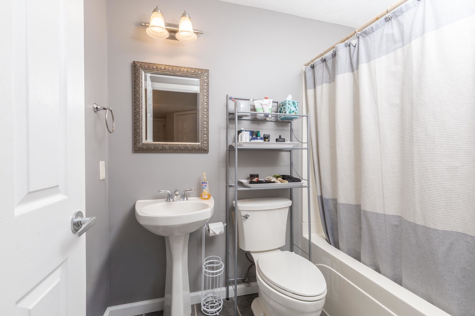 3304 Barrington Road, Bloomington, IL 61704