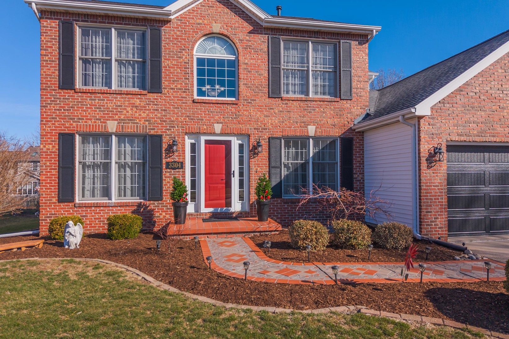 3304 Barrington Road, Bloomington, IL 61704