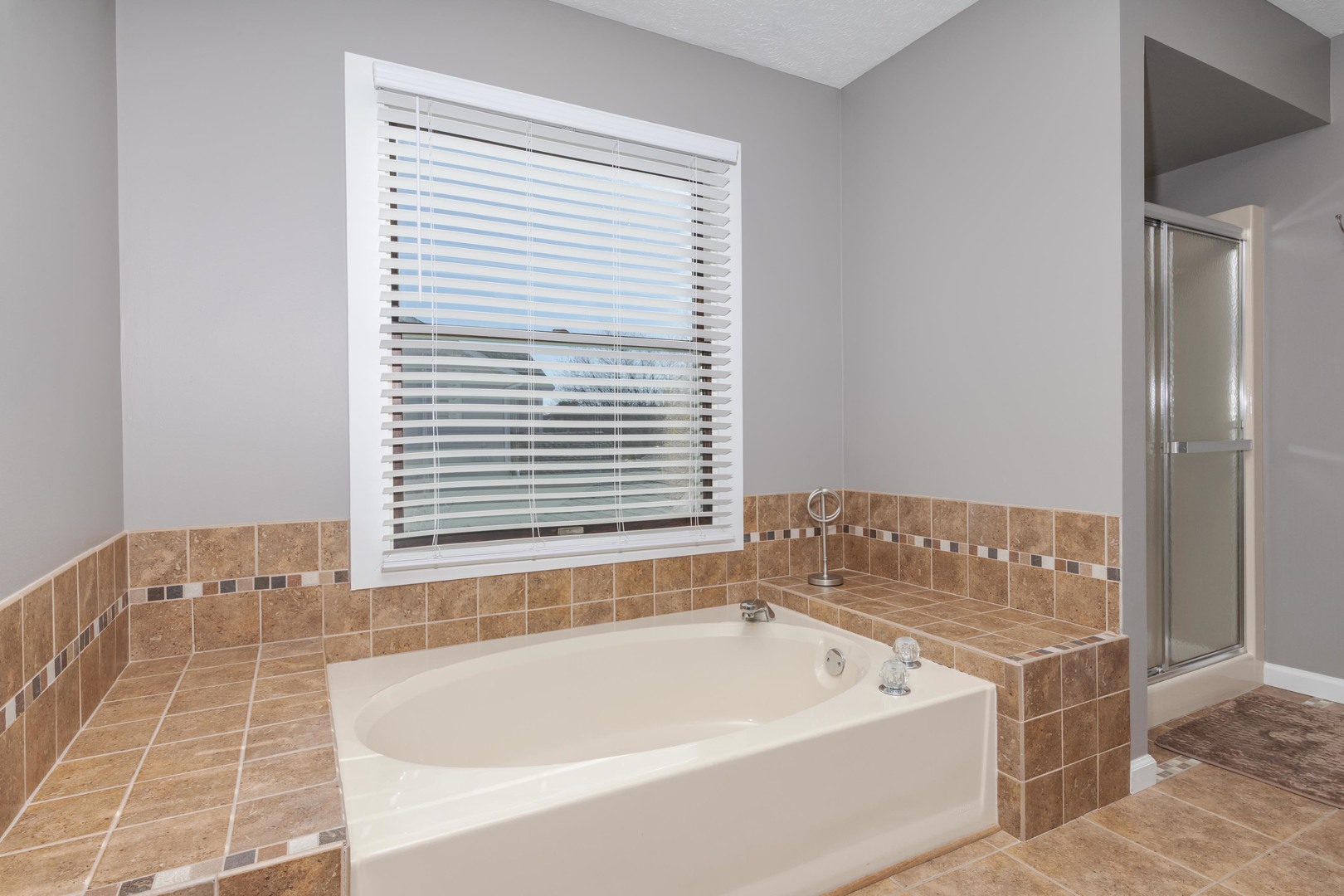 3304 Barrington Road, Bloomington, IL 61704