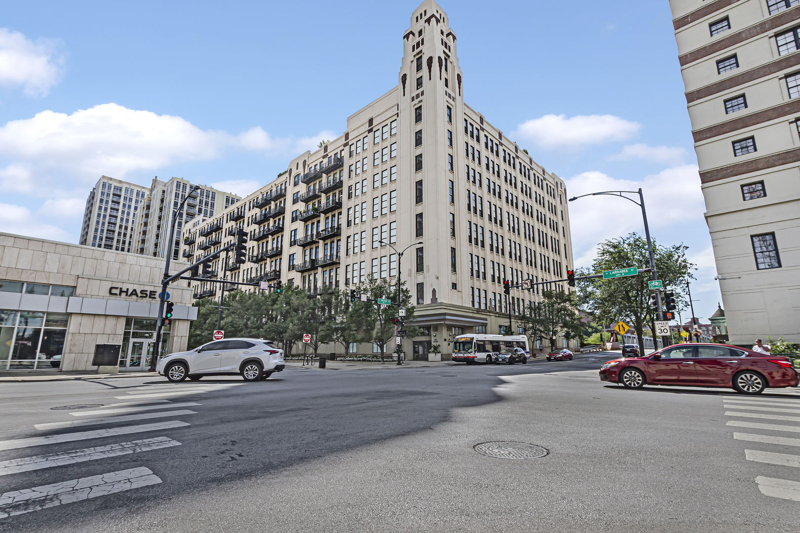 758 N Larrabee Street #408, Chicago, IL 60654