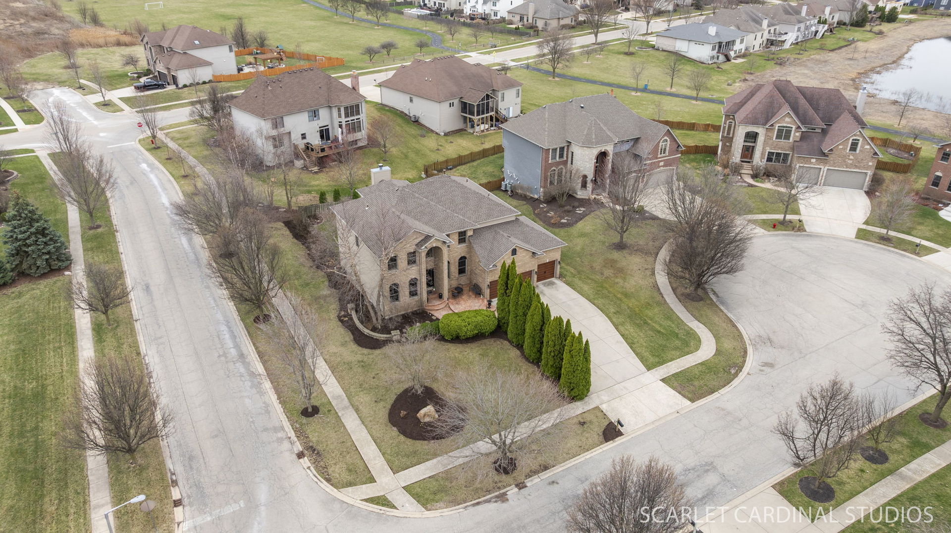 208 Amherst Court, Oswego, IL 60543