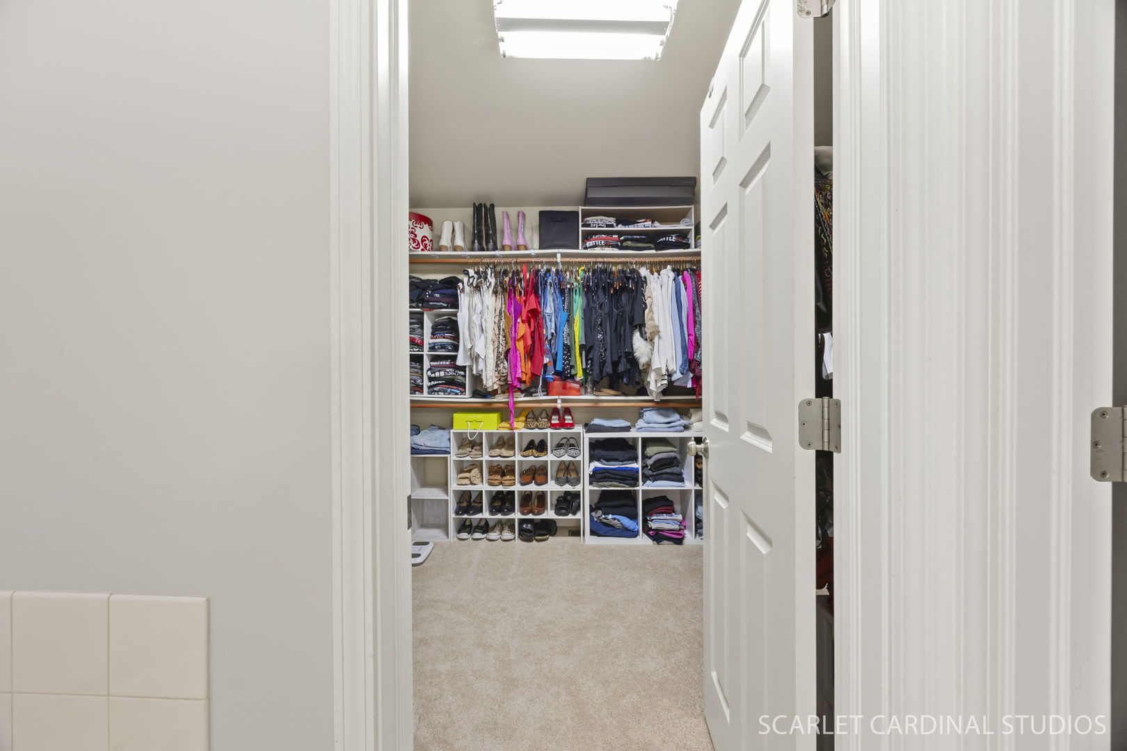 208 Amherst Court, Oswego, IL 60543