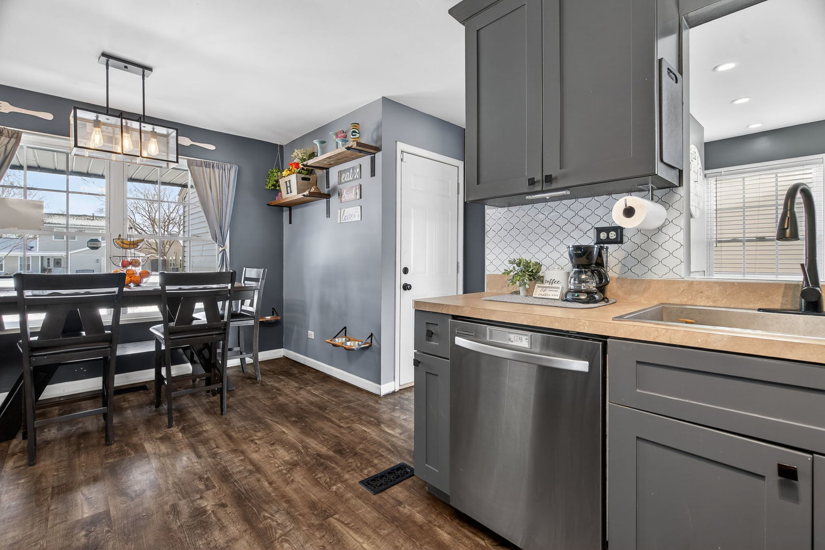 20618 S Driftwood Drive, Frankfort, IL 60423