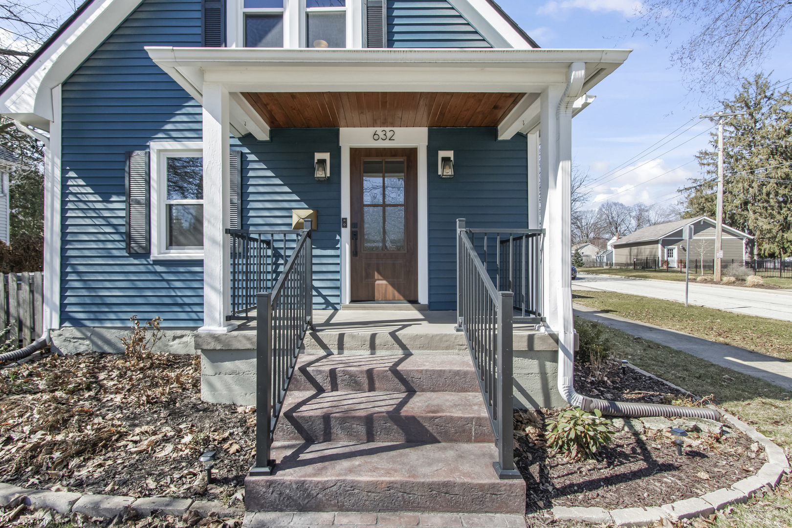 632 ILLINOIS Street, Geneva, IL 60134